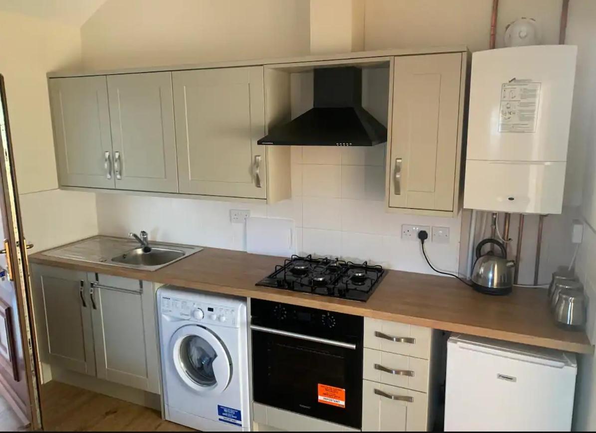 Salcombe Holiday Cottage Wilpshire エクステリア 写真