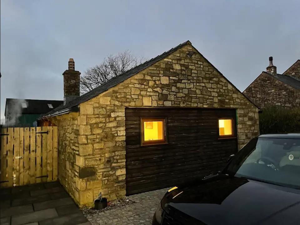 Salcombe Holiday Cottage Wilpshire エクステリア 写真